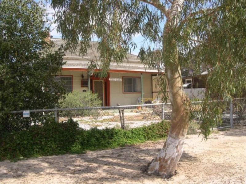 84 Forrest Street, Kellerberrin WA 6410
