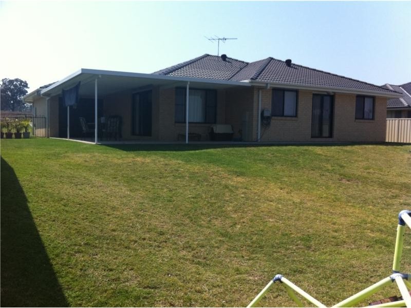 8 Pioneer Road, Singleton NSW 2330