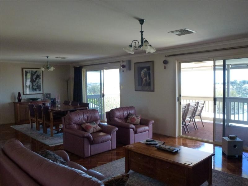 16 Panama Grove, Greenwith SA 5125