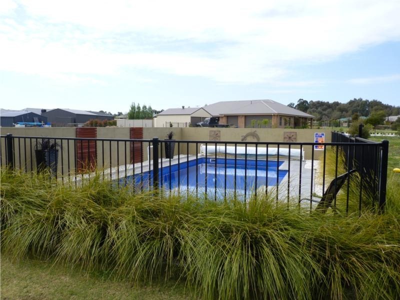 28 Vaughan Road, Thurgoona NSW 2640