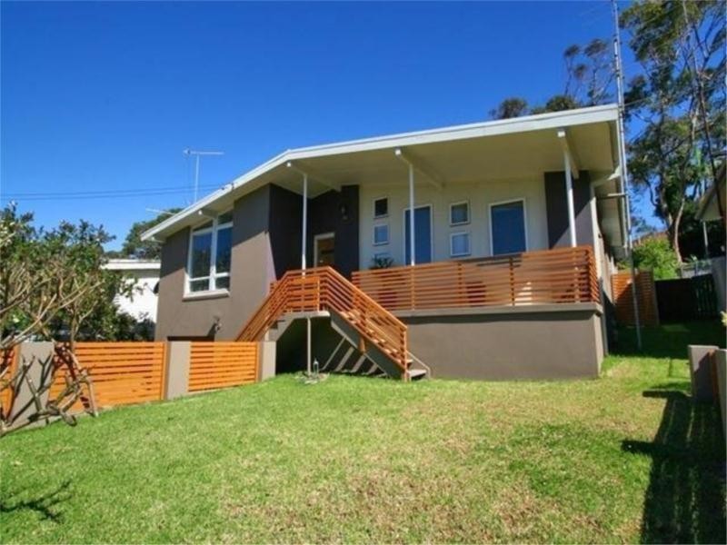 33 HUTTON AVENUE, Bulli NSW 2516