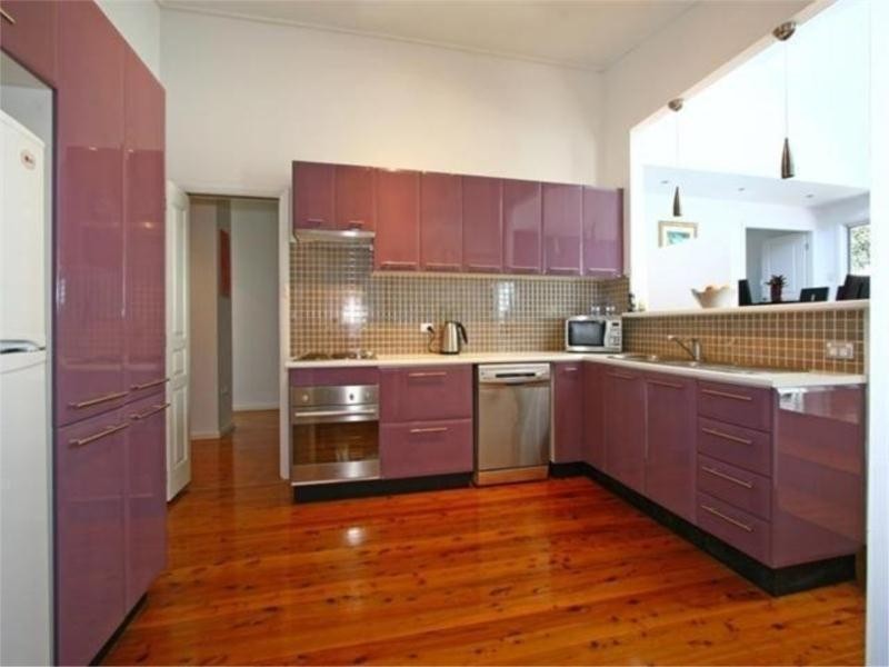 33 HUTTON AVENUE, Bulli NSW 2516