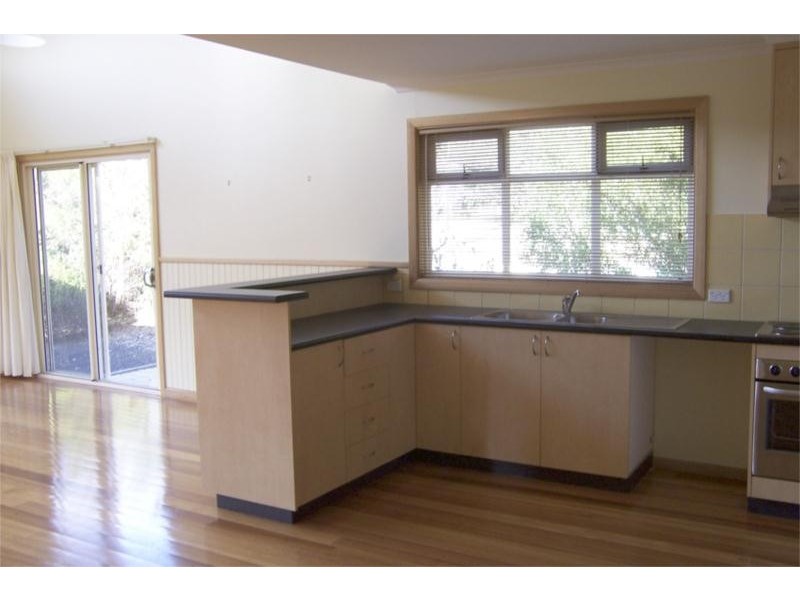 5A Philip St, Aireys Inlet VIC 3231