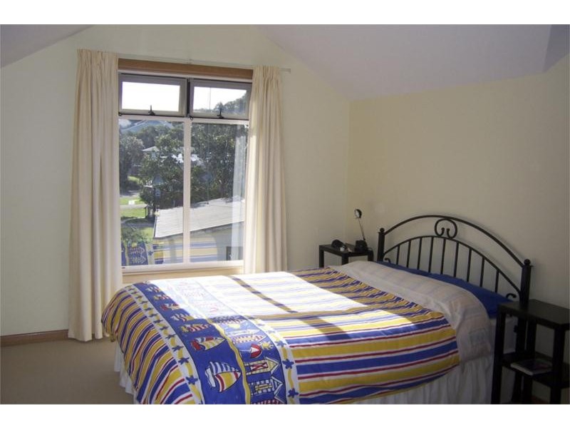 5A Philip St, Aireys Inlet VIC 3231