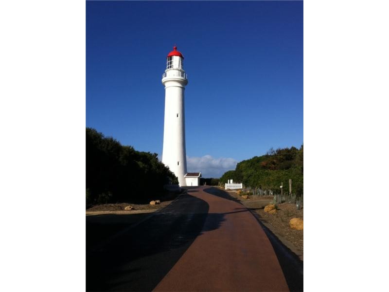 5A Philip St, Aireys Inlet VIC 3231