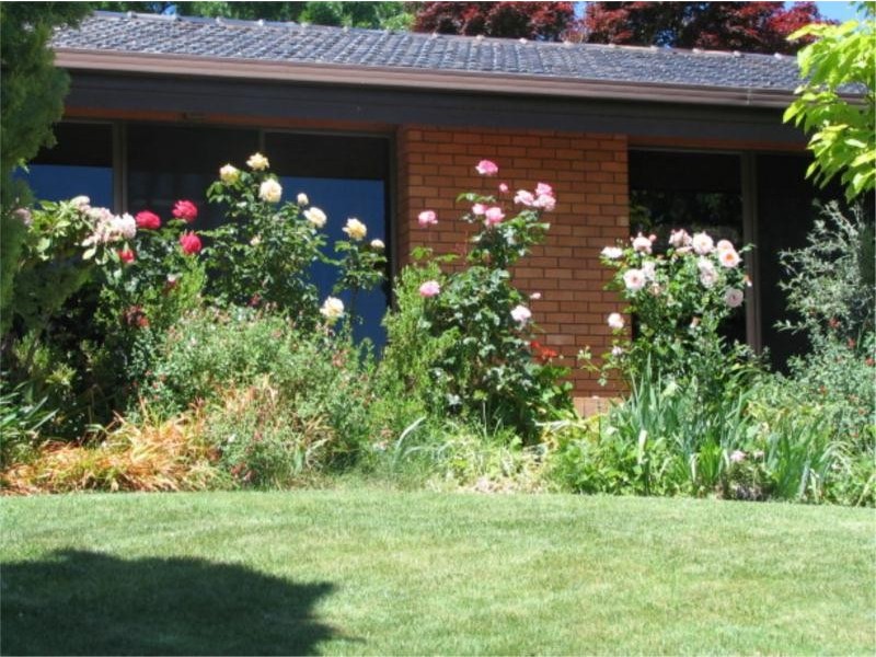 40 Gowrie Walk, Bathurst NSW 2795
