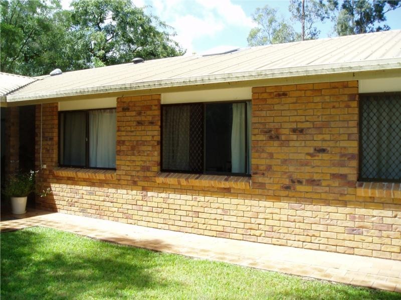 42 Ironbark Road, Chapel Hill QLD 4069