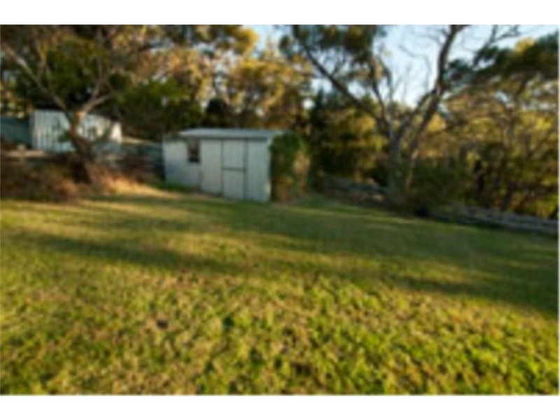 8 Cray Court, Binalong Bay TAS 7216