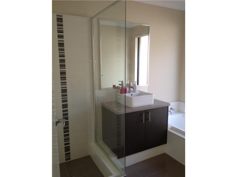 28 Scottsdale Turn, Meadow Springs WA 6210