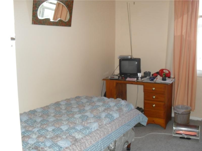 19 Warburton Street, Beaufort VIC 3373