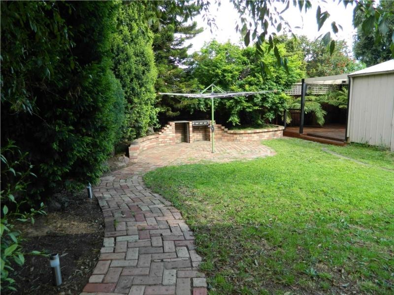 8 Jackson Street, South Morang VIC 3752