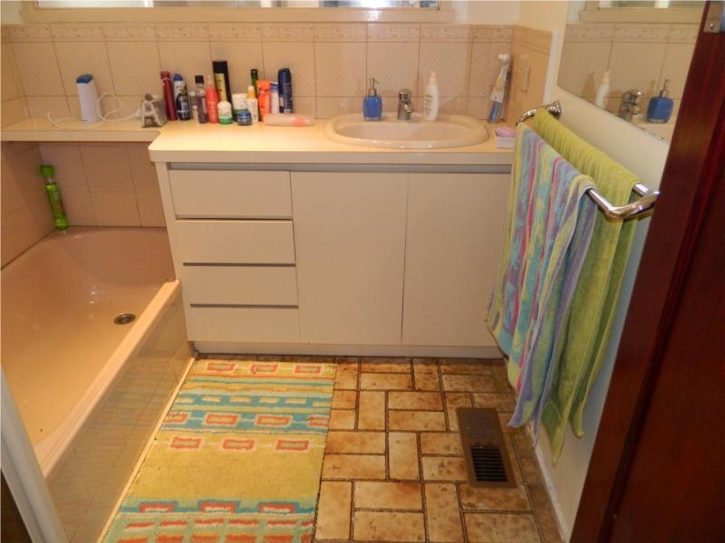 8 Jackson Street, South Morang VIC 3752