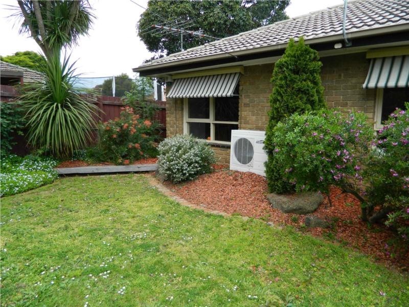 8 Jackson Street, South Morang VIC 3752