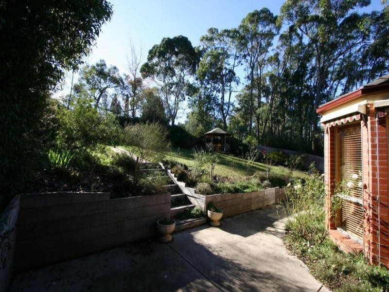 4 Pindari Drive, Mount Clear, Mount Clear VIC 3350