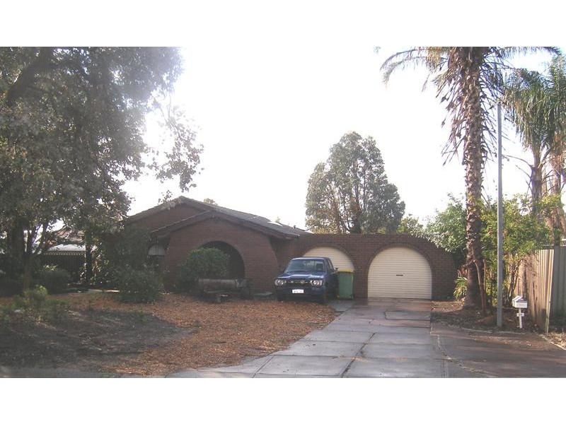 24 Delemere Way, Camillo WA 6111