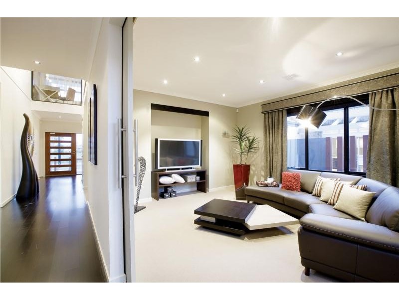 170 HAZEL GLEN DRIVE, Doreen VIC 3754