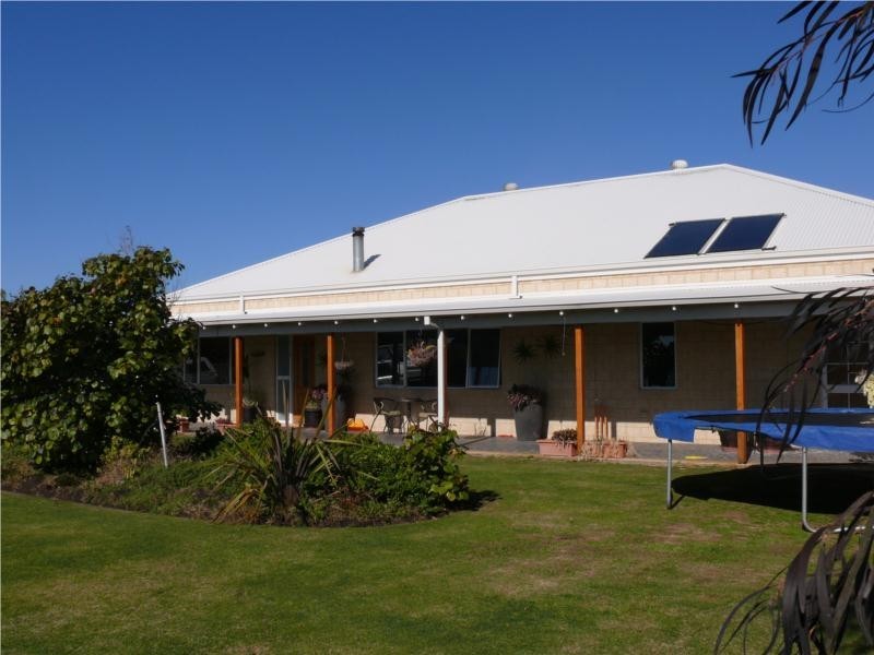 6 Dray place, Lancelin WA 6044