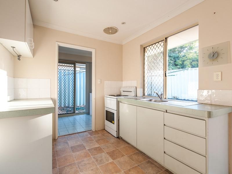 3/11-13 Pearl Road, Cloverdale WA 6105