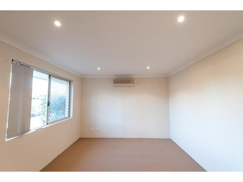 3/11-13 Pearl Road, Cloverdale WA 6105