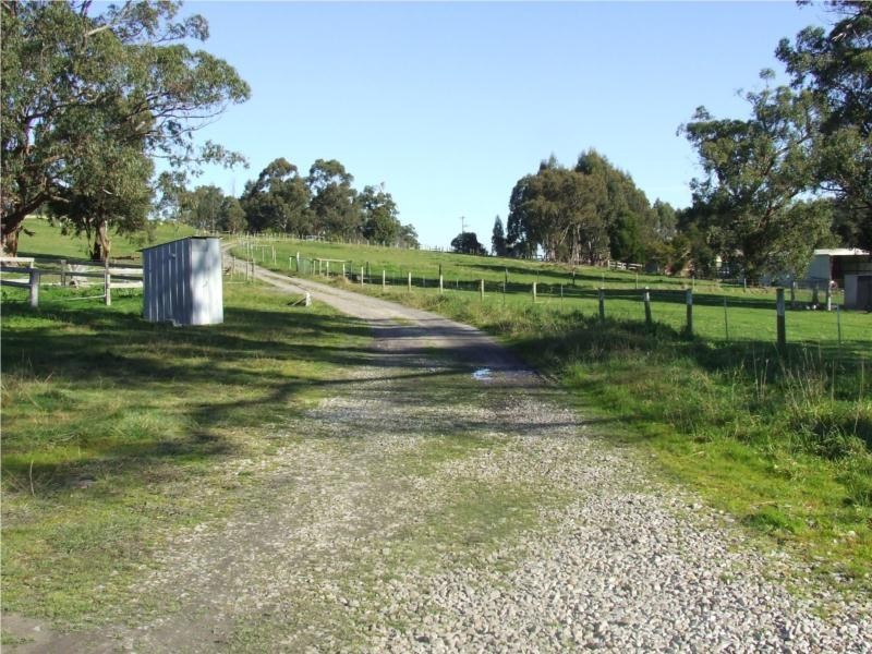 104 Thalloo Road, Tanjil South VIC 3825