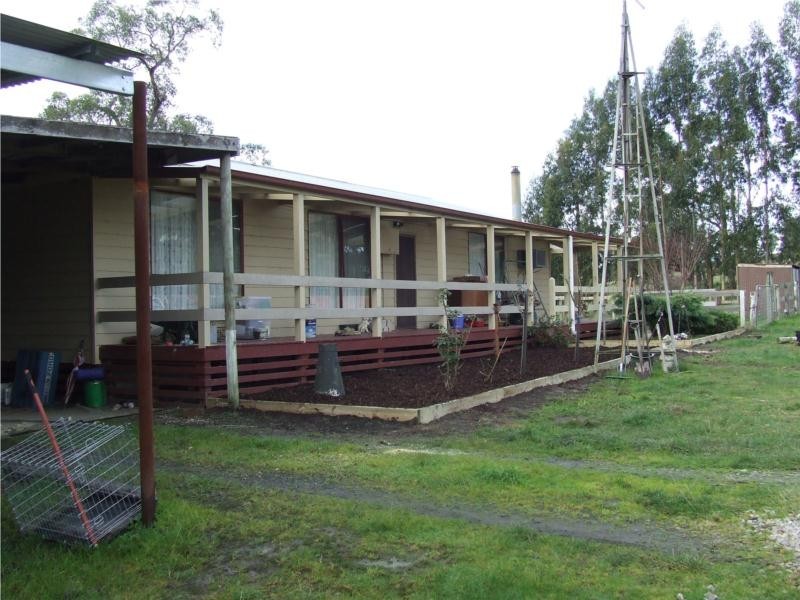 104 Thalloo Road, Tanjil South VIC 3825