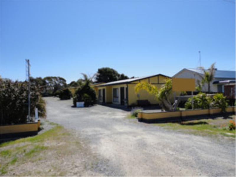 12 Esplanade, Wool Bay SA 5575