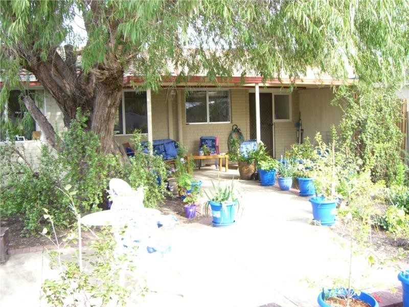 221B Daly Street, Belmont WA 6104