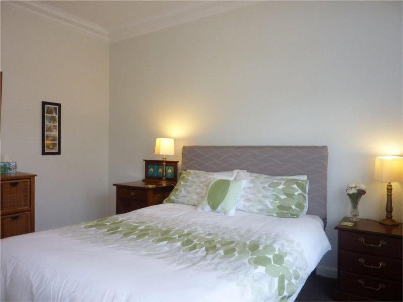 43 Cairnes Crescent, Malvern East VIC 3145