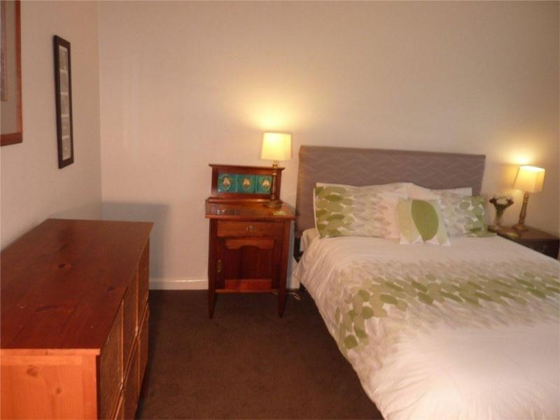 43 Cairnes Crescent, Malvern East VIC 3145