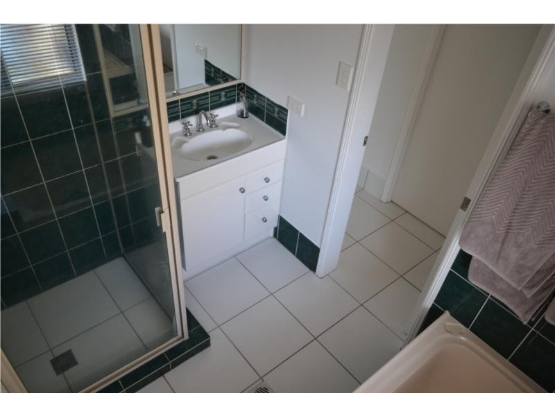 33 Seidler Avenue, Coombabah QLD 4216
