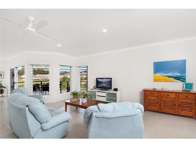 8 Barrington Street, Upper Coomera QLD 4209