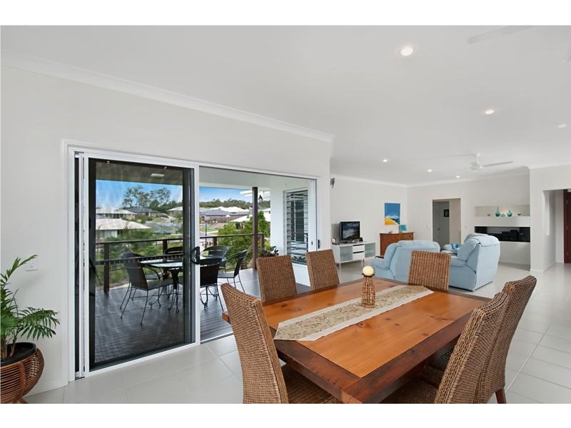 8 Barrington Street, Upper Coomera QLD 4209