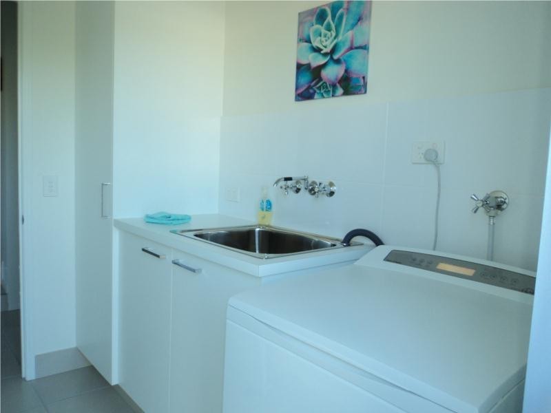 8 Barrington Street, Upper Coomera QLD 4209