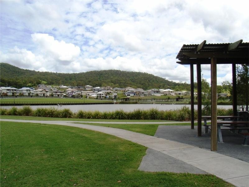 8 Barrington Street, Upper Coomera QLD 4209