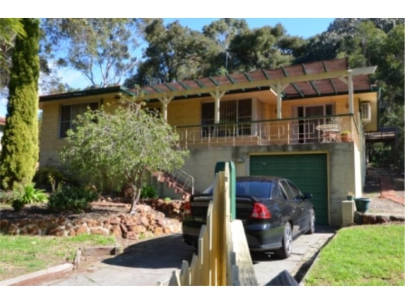 30 Lawnbrook Rd, Bickley WA 6076