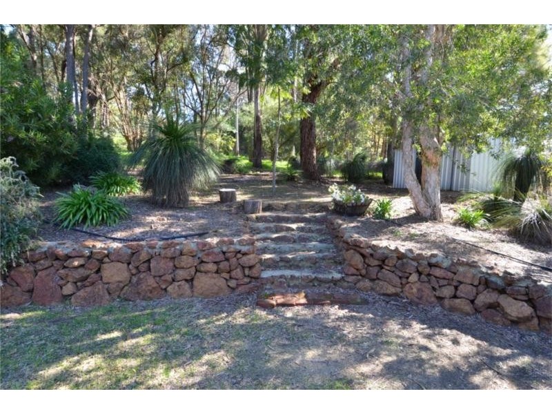 30 Lawnbrook Rd, Bickley WA 6076