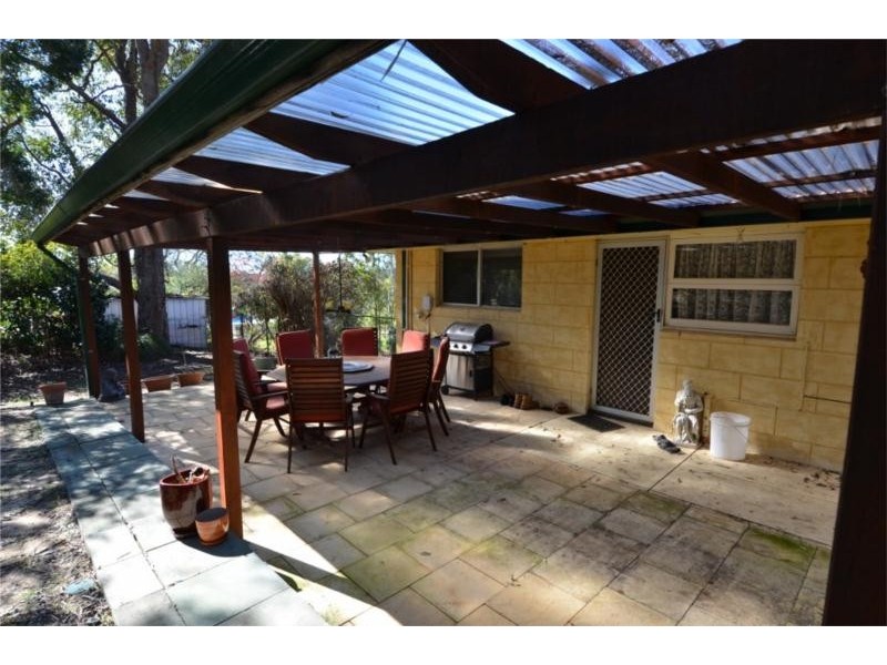 30 Lawnbrook Rd, Bickley WA 6076