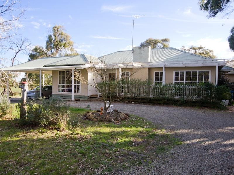 207 Smiths Lane, Cranbourne South VIC 3977