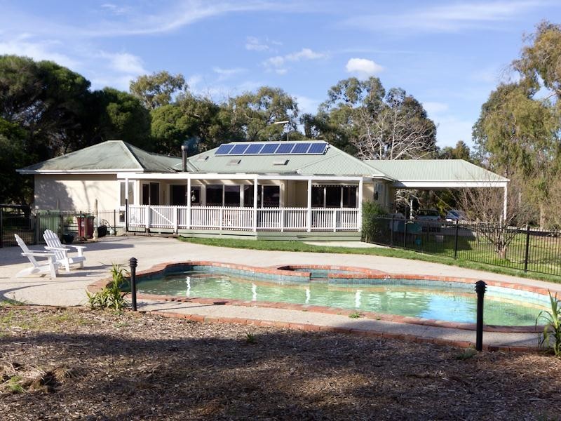 207 Smiths Lane, Cranbourne South VIC 3977