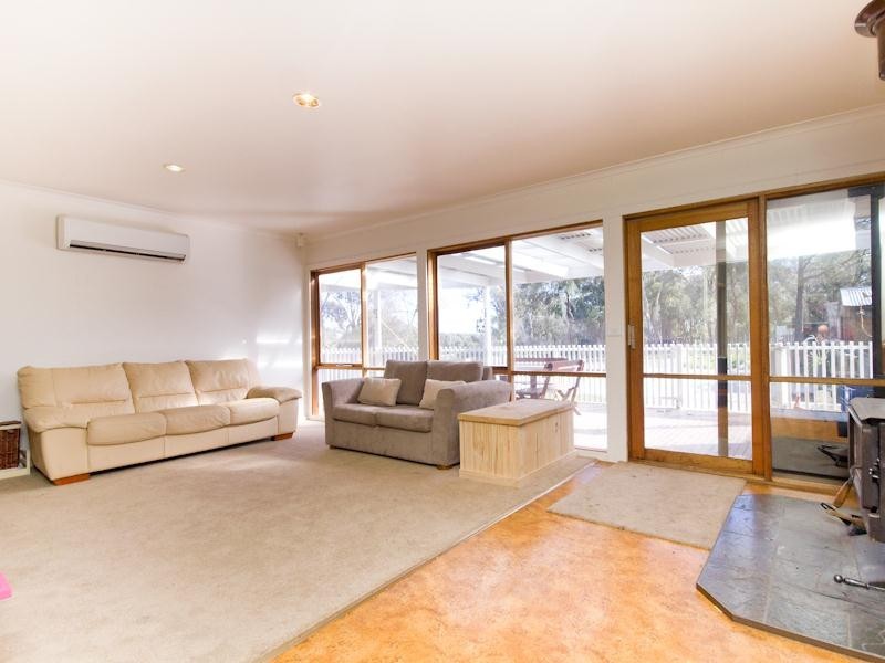 207 Smiths Lane, Cranbourne South VIC 3977
