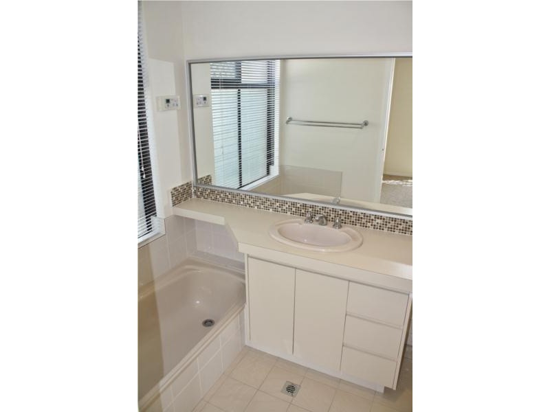 11 Compass Place, Waikiki WA 6169