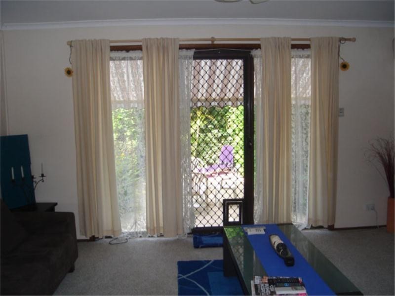 9 Aquila Court, Mermaid Waters QLD 4218