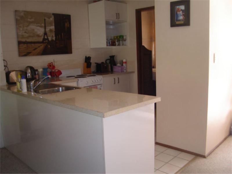 9 Aquila Court, Mermaid Waters QLD 4218