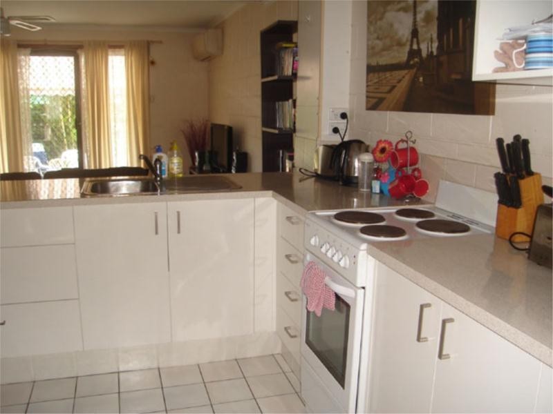 9 Aquila Court, Mermaid Waters QLD 4218