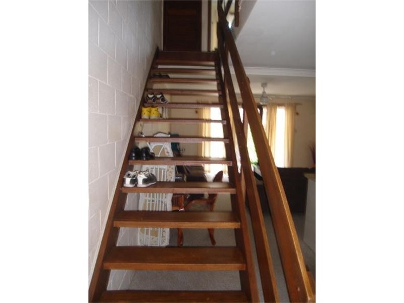 9 Aquila Court, Mermaid Waters QLD 4218