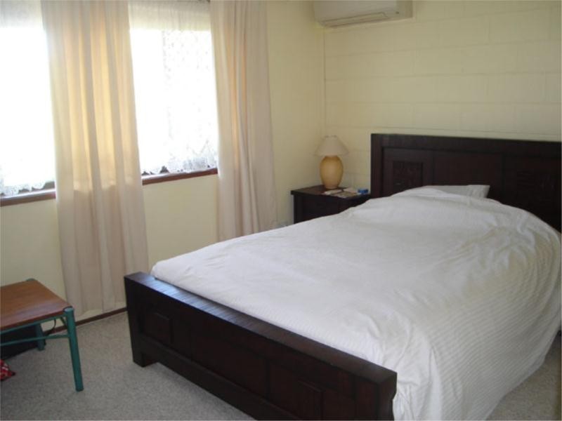 9 Aquila Court, Mermaid Waters QLD 4218