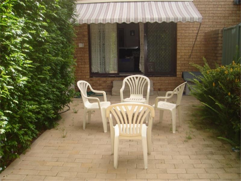 9 Aquila Court, Mermaid Waters QLD 4218