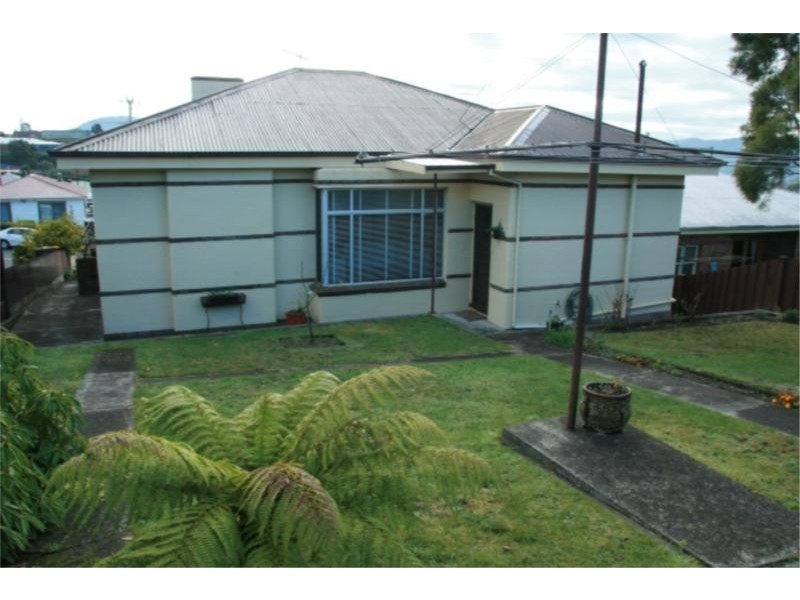 166 Augusta Road, Lenah Valley TAS 7008