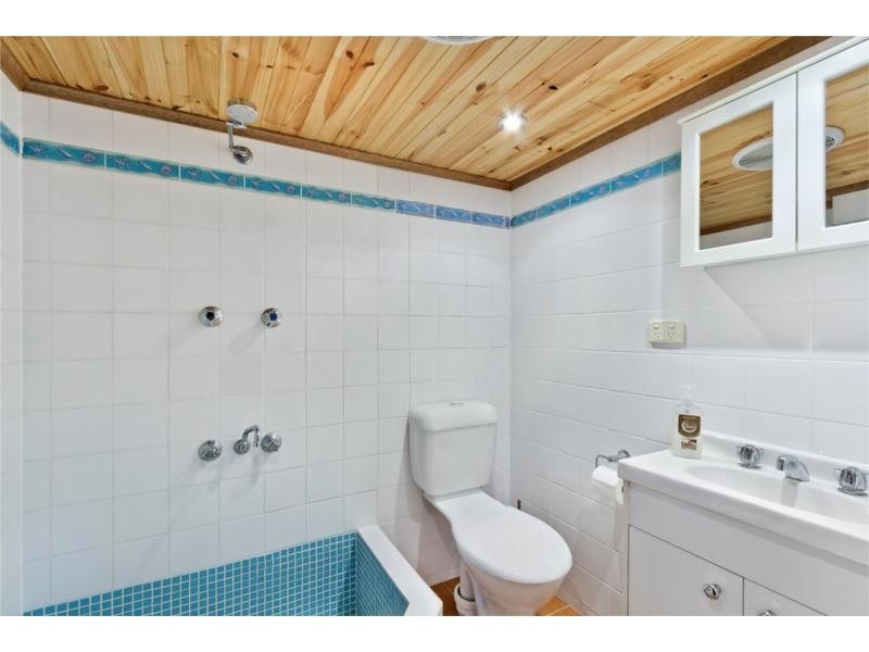 15 Torres Street, Killarney Vale NSW 2261