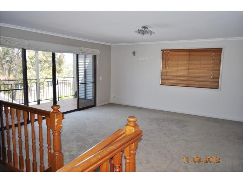 27 Wardoo Street, Southport QLD 4215